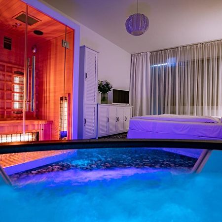 Apartament Rodzinny Beach Sauna&Jacuzzi Arka Medical Spa Kolobrzeg Bagian luar foto